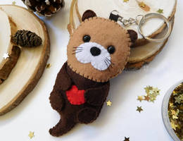 Felt otter cute plush keychain with heart