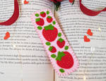 Felt strawberries handmade bookmark by ReiCreazioni