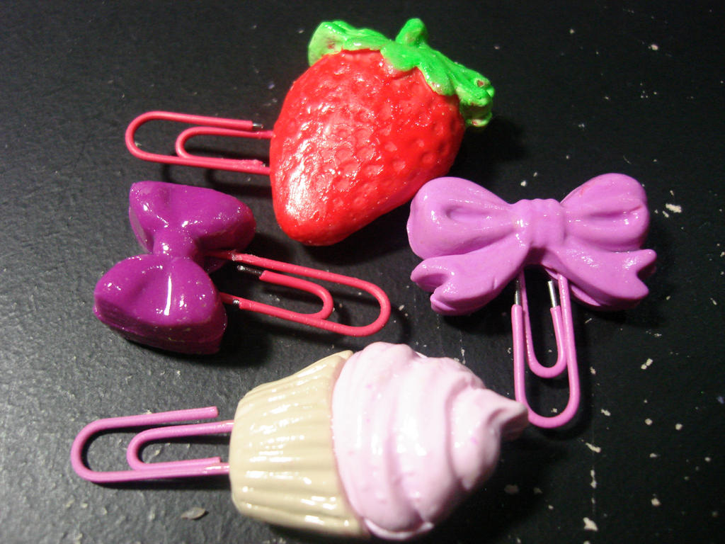 Clay Paper Clip Charms (1)