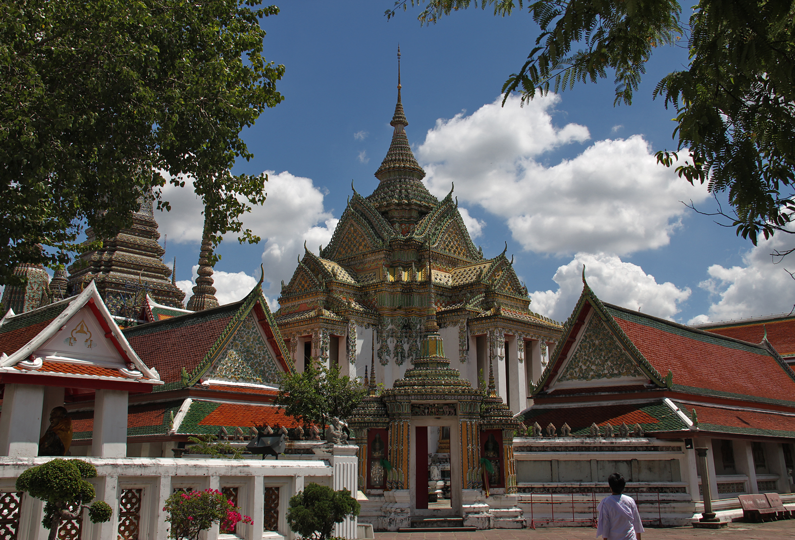 Phra Mondob at Wat Pho