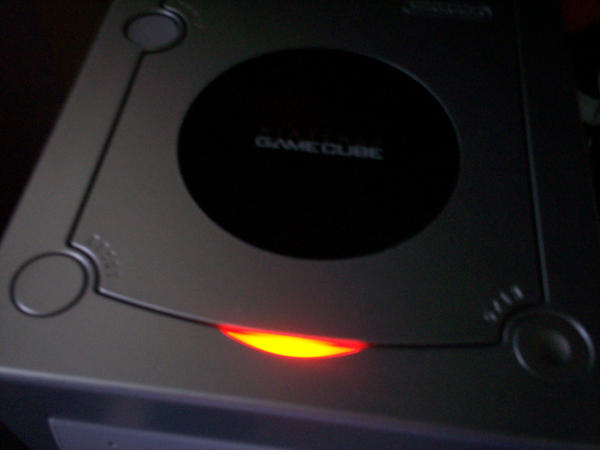 R.I.P Gamecube 2001-2007 by yveld on DeviantArt