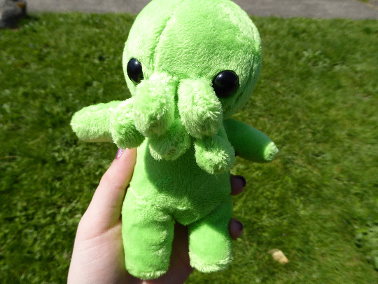Cthulhu Plush H.P Lovecraft Fan Art by plushfreakboutique on