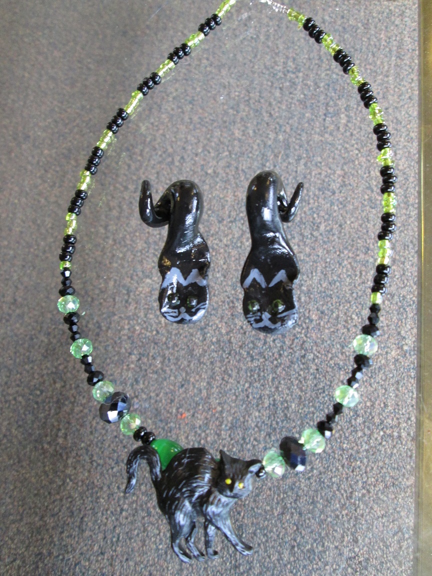 Black Kitty matching earring and necklace set