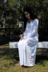 Lady in White 01