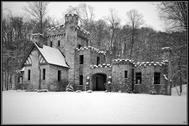 Snowfall at Squire's Castle