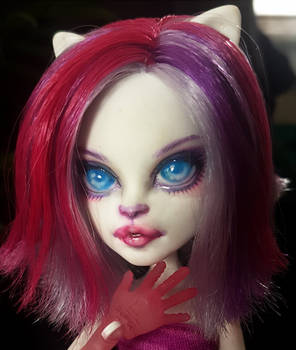 FOR SALE :: Monster High Catrine repaint