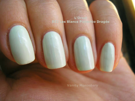 LOreal Pistachio Dragee nails 