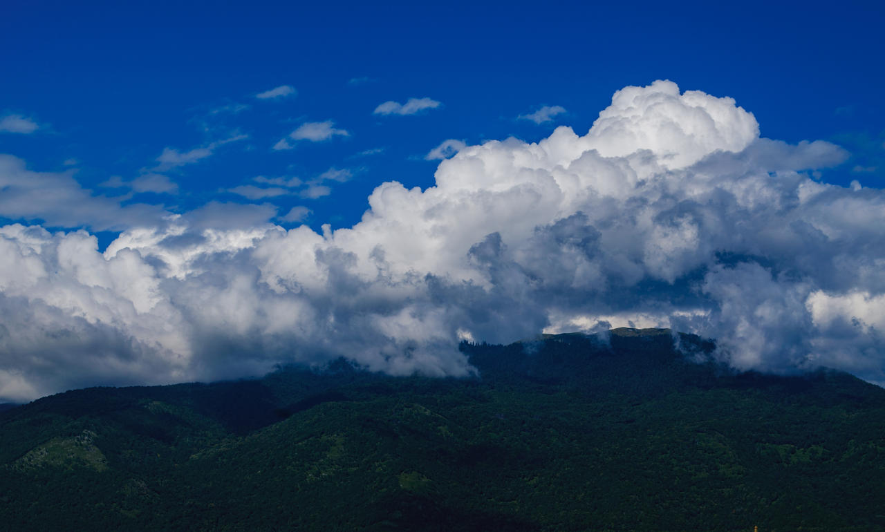 sky in mountains