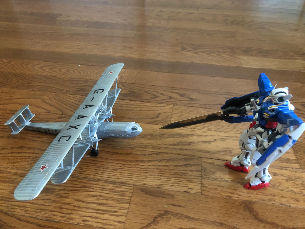 1 144 Scale Gundam And HP 42 By TheGhostDivision On DeviantArt 1-144-scale-gundam-and-hp-42-by-theghostdivision-on-deviantart