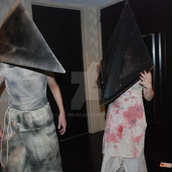 Pyramid Heads switch heads