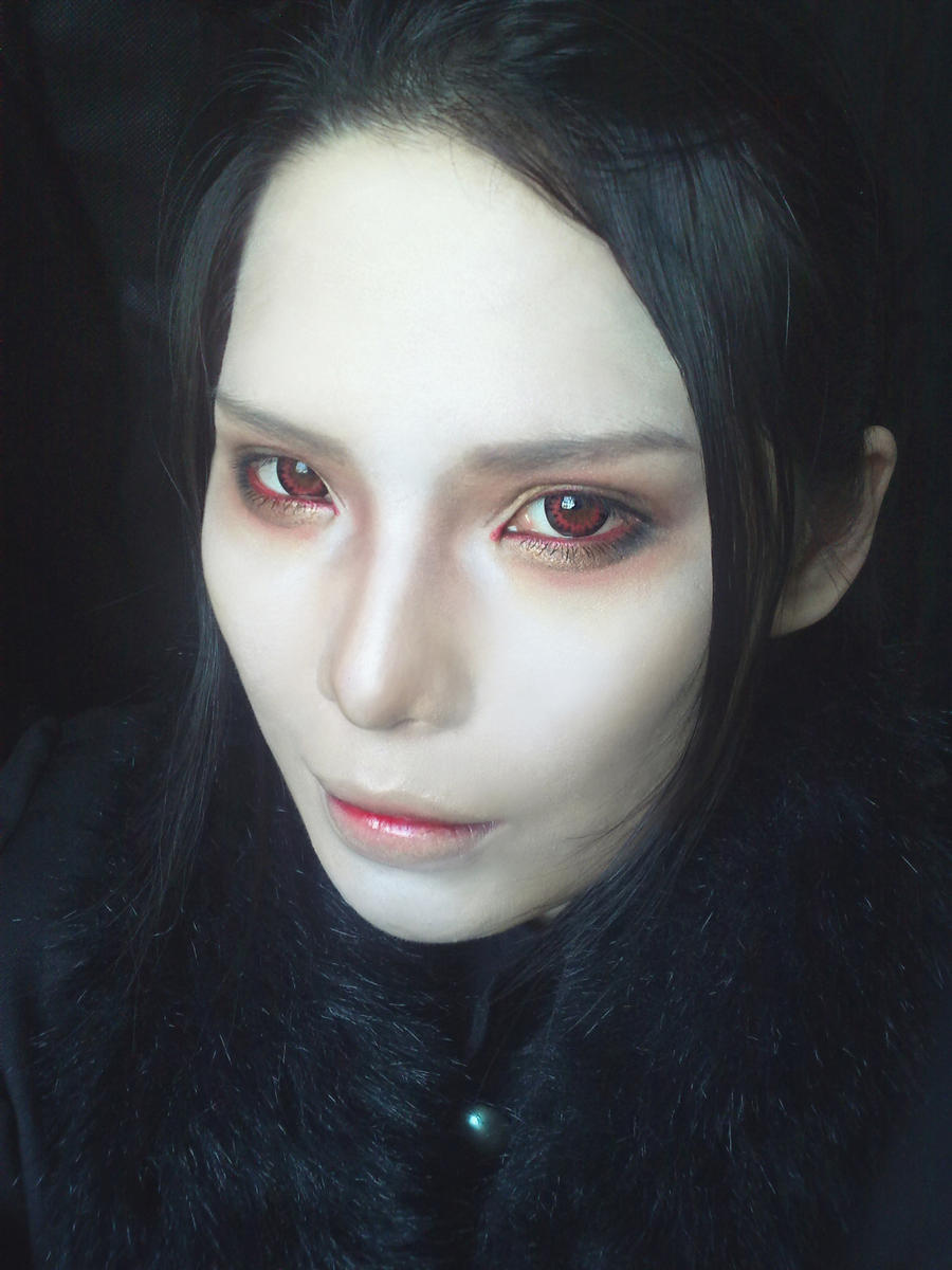 Random Makeup - Vampire