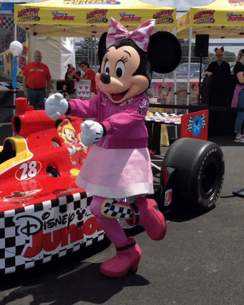 Minnie racing while standing by DaltLSmith on DeviantArt