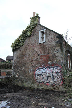 Gilmerton Goods Corner - Side Wall Graffitti by corvidius
