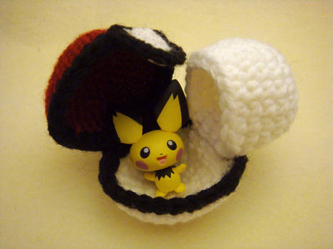 Headphone Pokeball 02