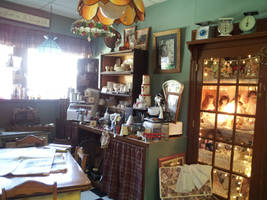 Stock: Antiques shop 3