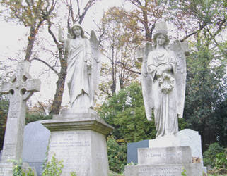 Highgate Cemetery 2