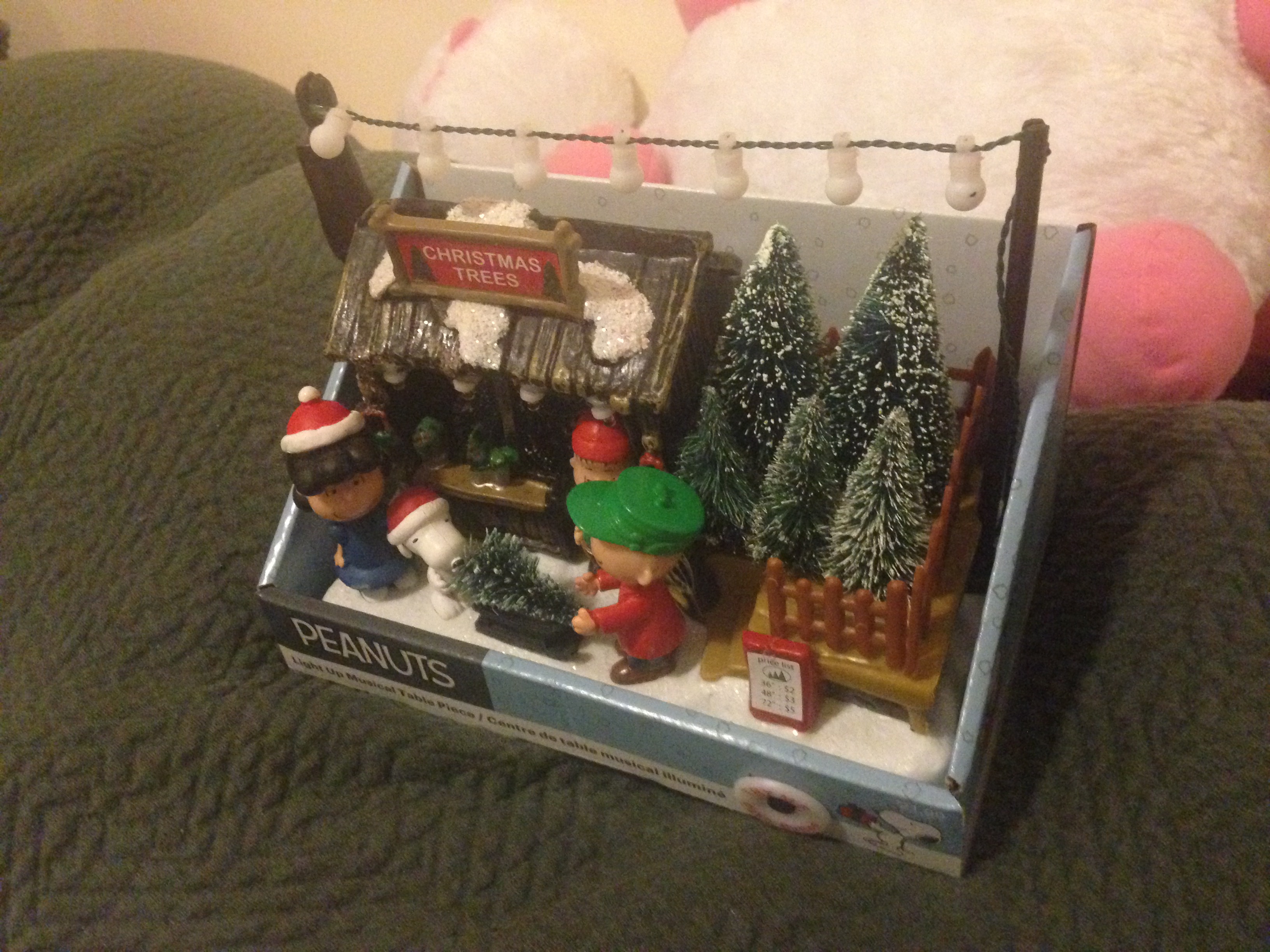 Peanuts Light Up Musical Table Piece