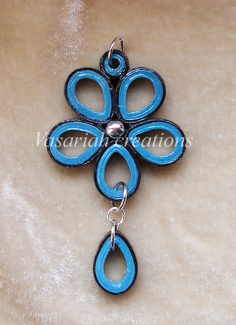 Flower quilling pendant