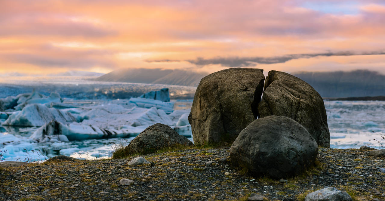 Ice lagoon sunset