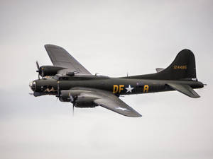 Boeing B-17G Flying Fortress Sally-B