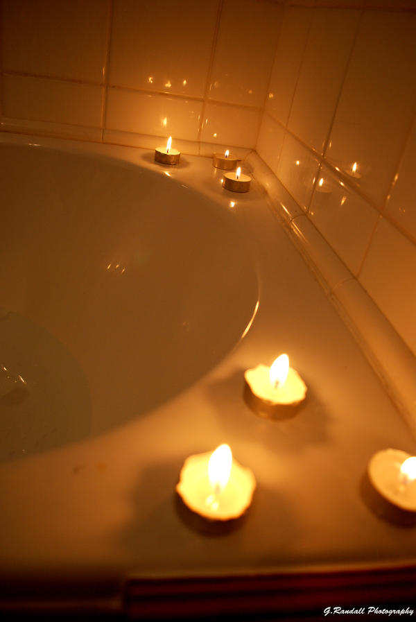 Bathtub Candle