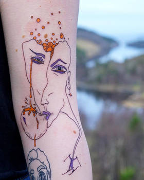 VOLARIDOODLE Frida Liker a sta pa ski TATTOO