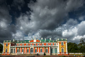 awaiting tempest at Kadriorg