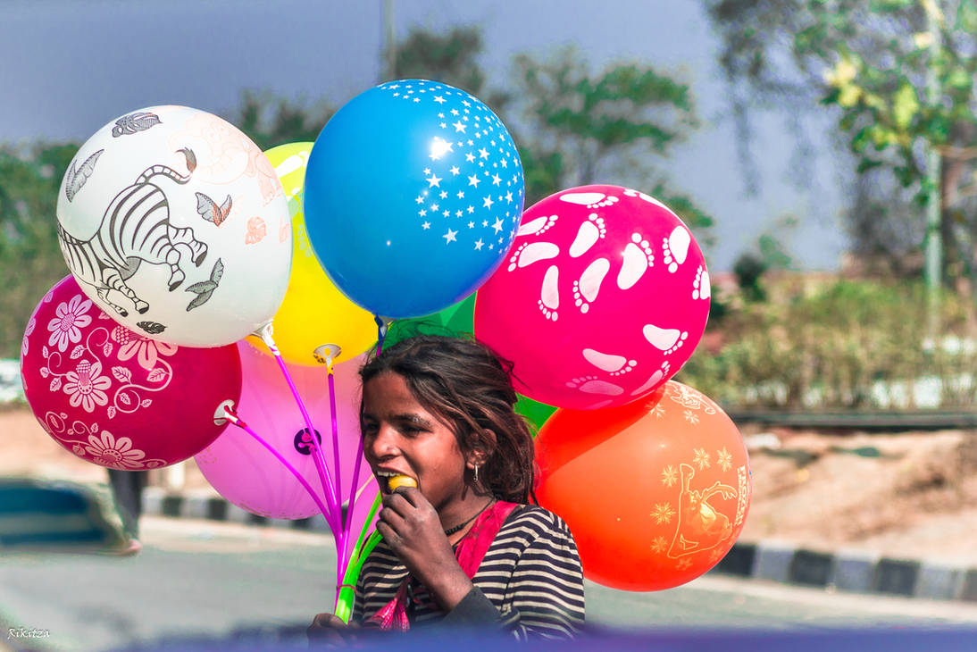 Incredible India - the girl with the baloons by Rikitza
