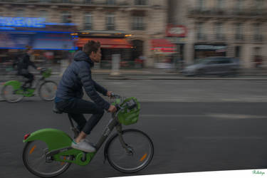 Paris the city of lights - tour de Paris by bike by Rikitza