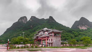 surprising China - architecture in Guilin mountain