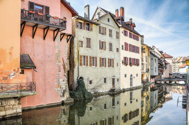 old reflections in Annecy