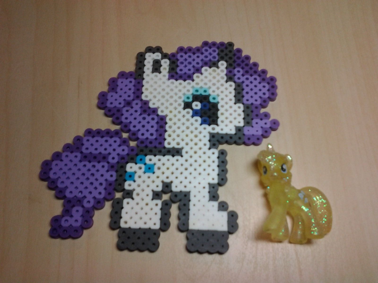 Petite Pony Rarity Perler