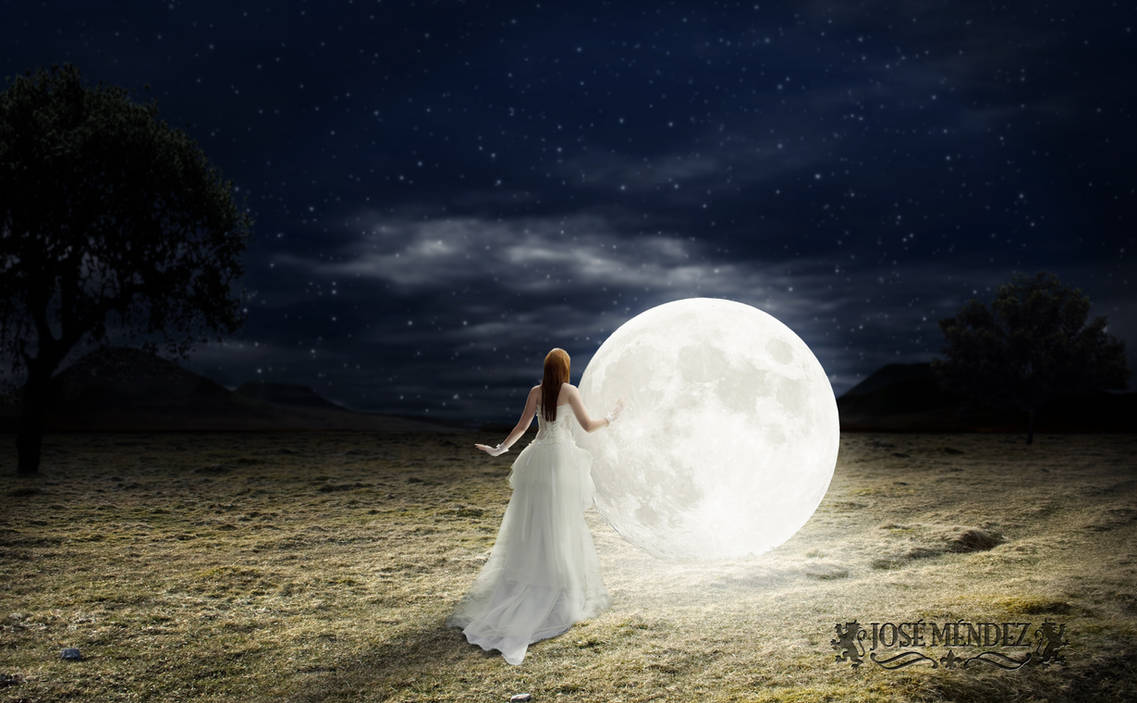 В полнолуние рождаются. Девушка-Луна. Фотосессия с луной. Луна в руках. Девушка и Луна фото.