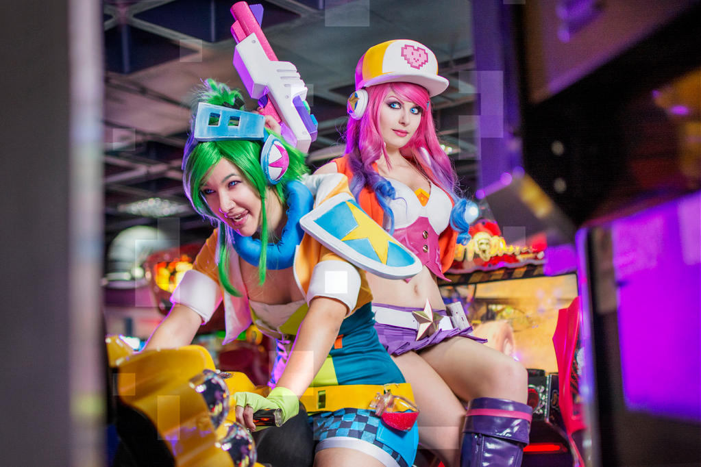 Arcade Miss Fortune and Riven - League of Legends