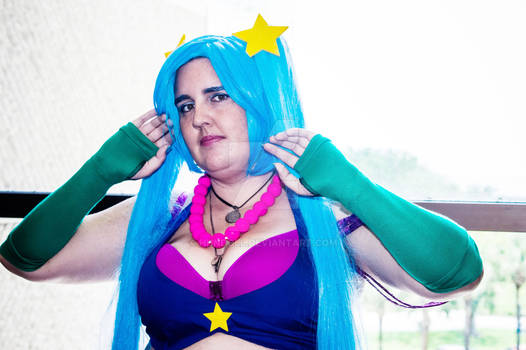 Arcade Sona Cosplay