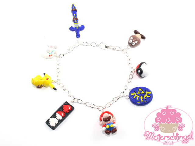 :COM: Charm Bracelet