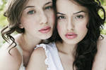 sisters by quadratiges