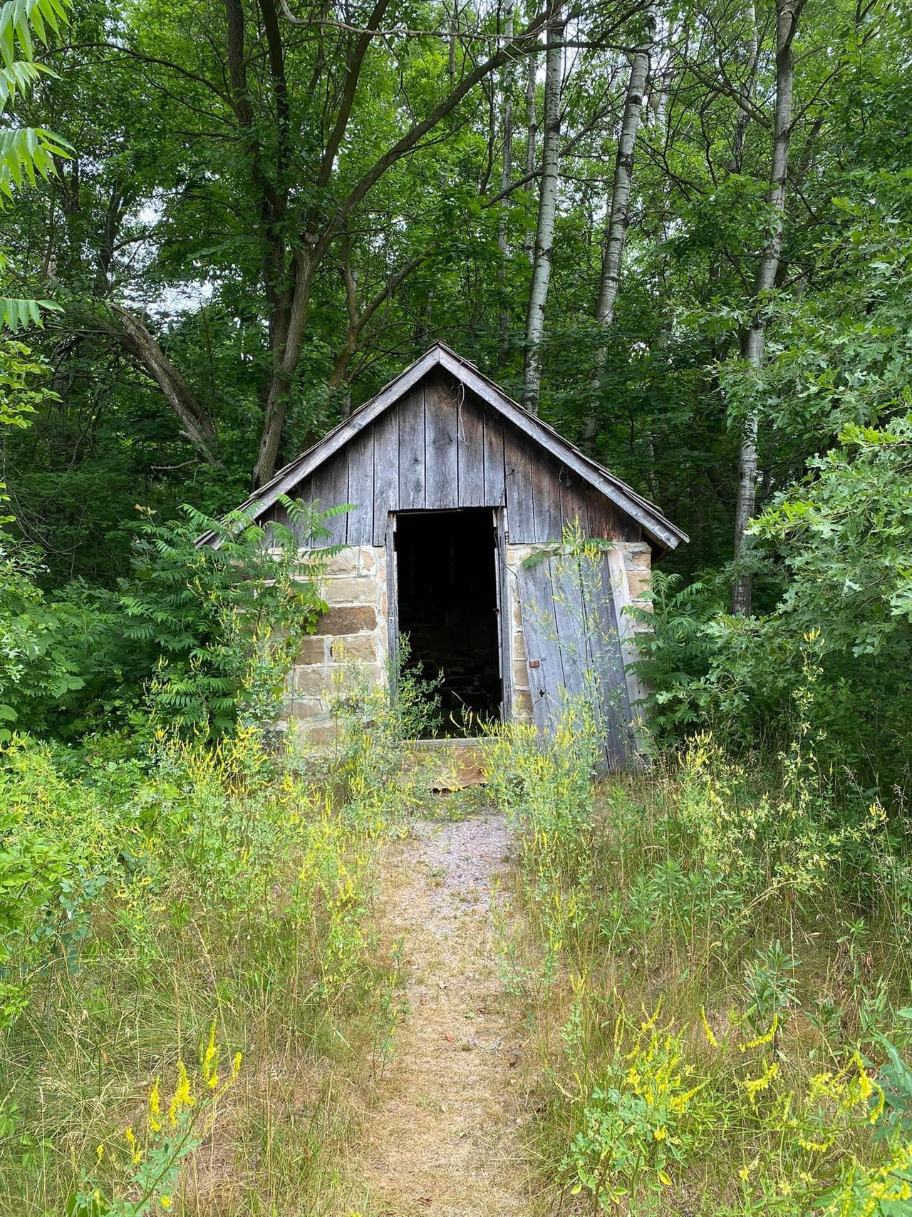 Cool Abounded Shed by Sostitanic1912 on DeviantArt