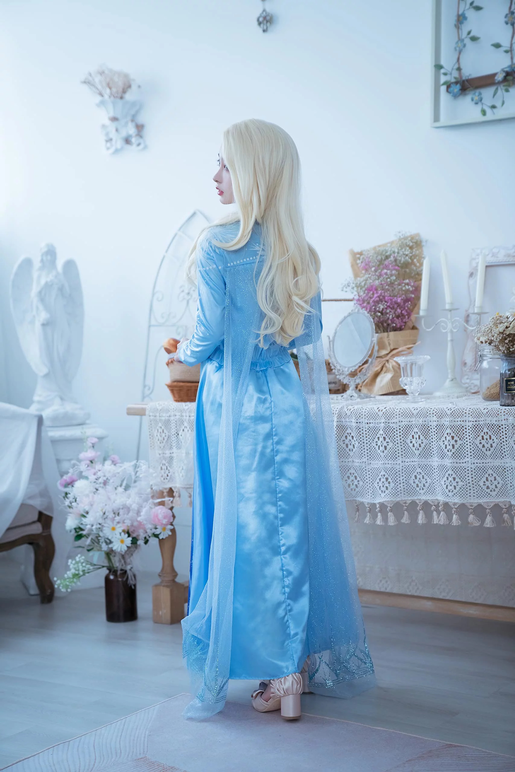Frezon Cosplay of Elsa - Frezon 2 (13) by AlexandreGRONDIN on DeviantArt