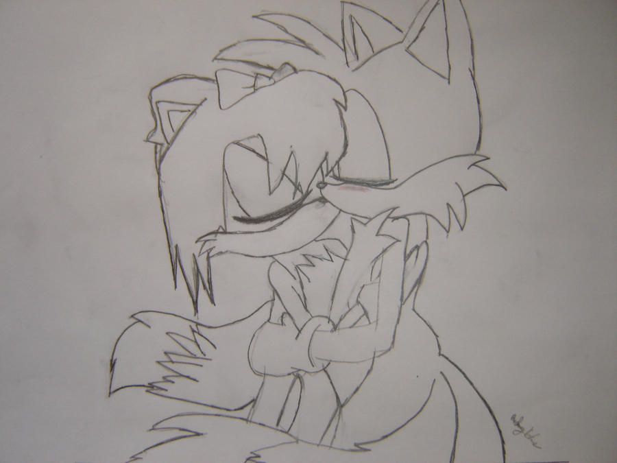 Tails and Fiona Kissing