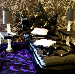 Monster High Quilted Leather Bed and Eyeball Lamps