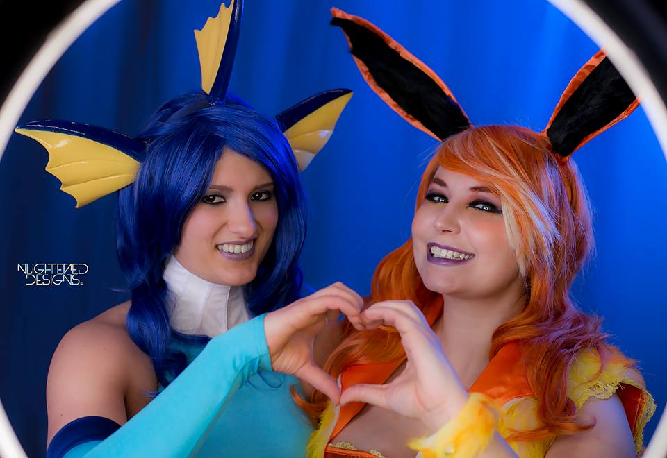 Vaporeon Flareon Eevee Gijinka Pokemon Cosplay