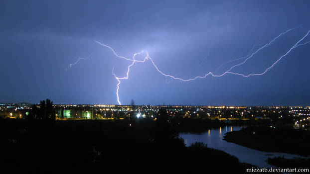 Awesome lighning bolt