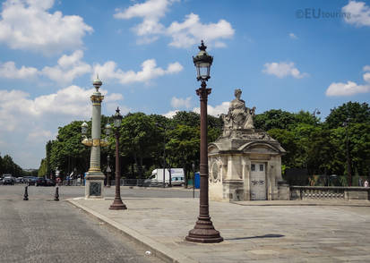 Lampposts and statue at Place de la Concorde