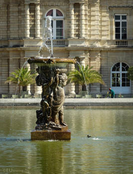 Luxembourg gardens water fountain