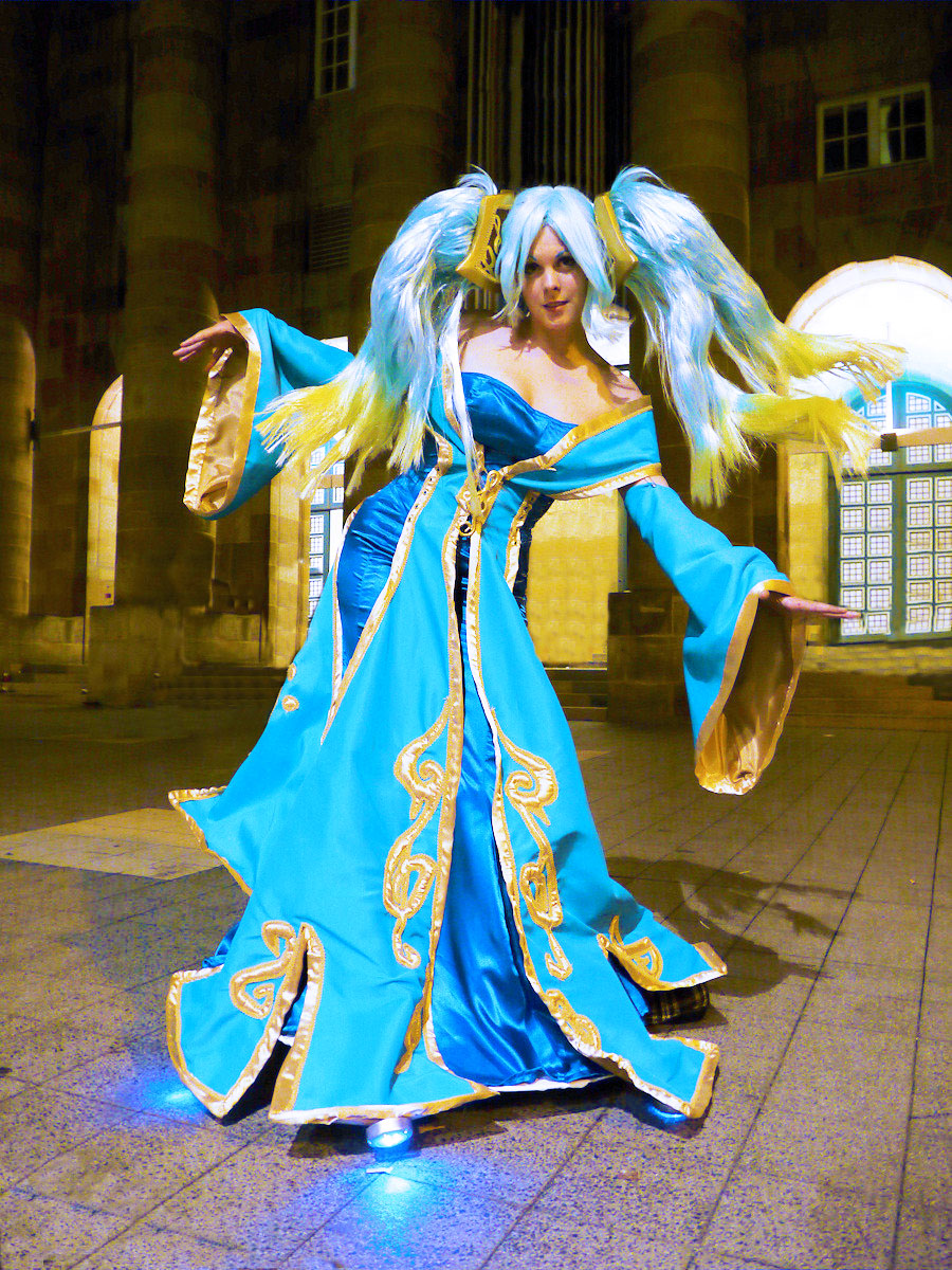 Sona-League of Legends Cosplay