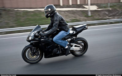 Honda CBR - Yamaha R6 XVIII
