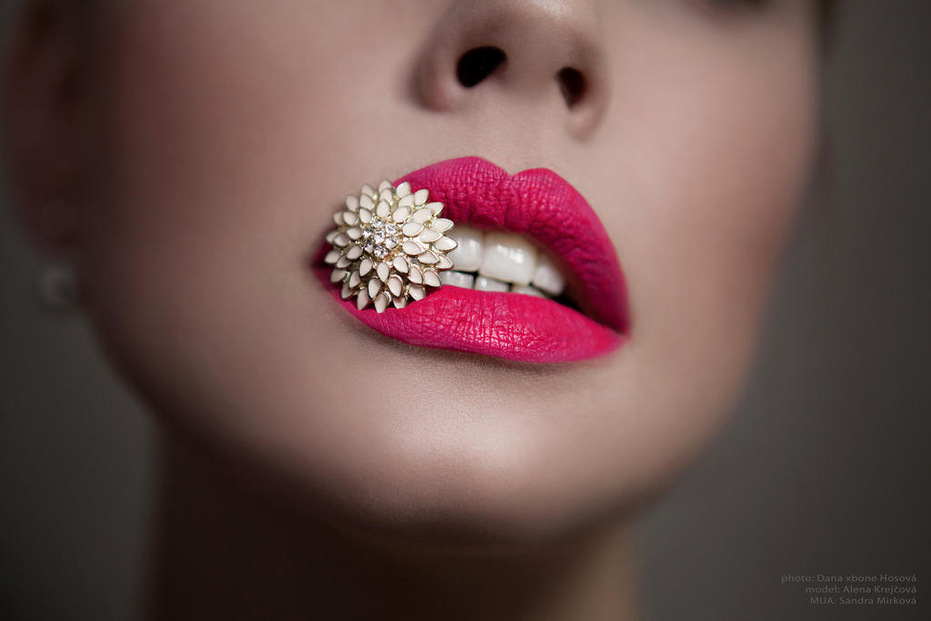 lips flower by xxbone