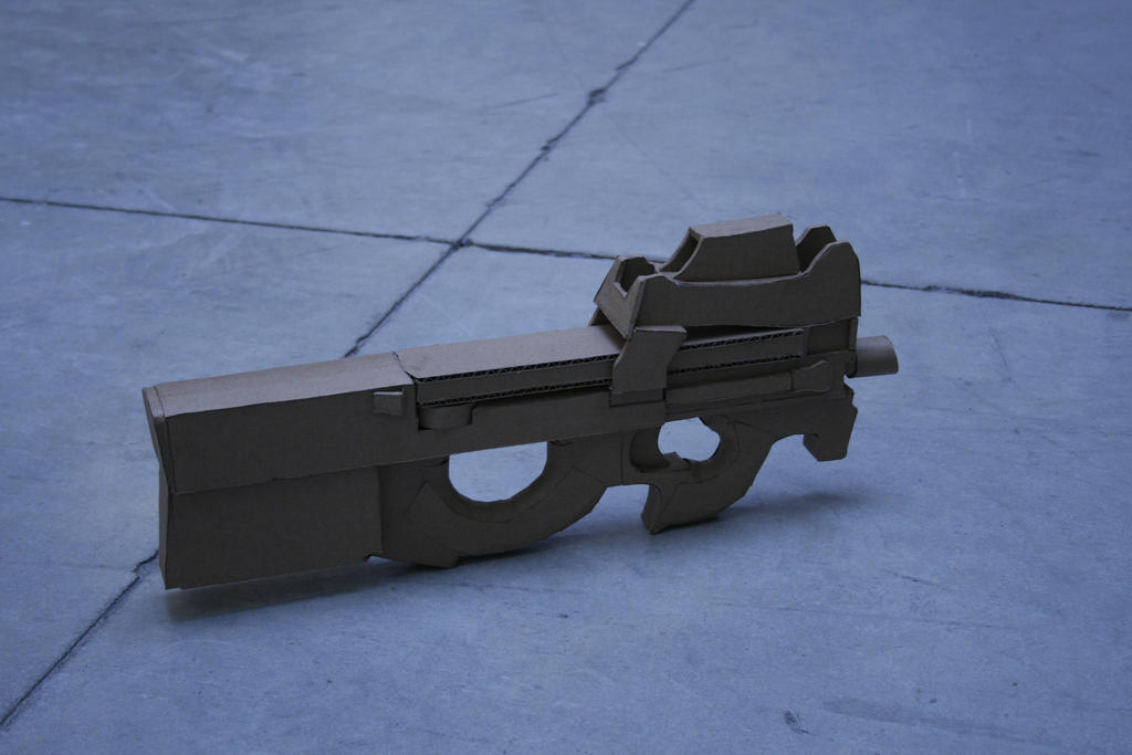 FN P90