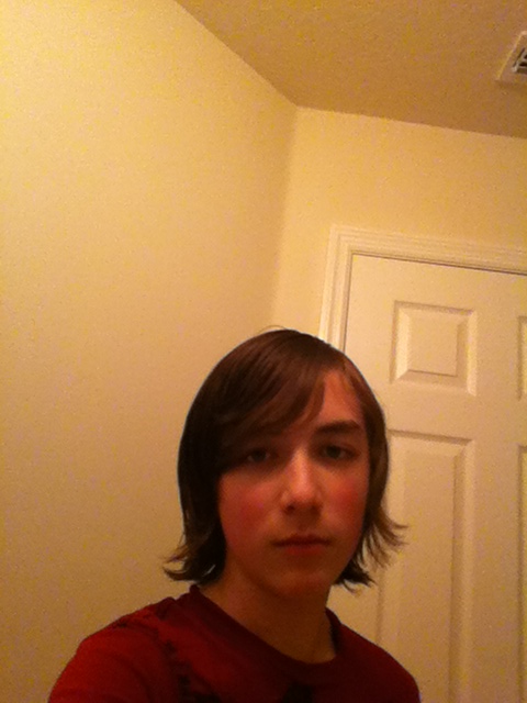 I DO NOT LOOK LIKE A GIRL OR EMO!!!!!!